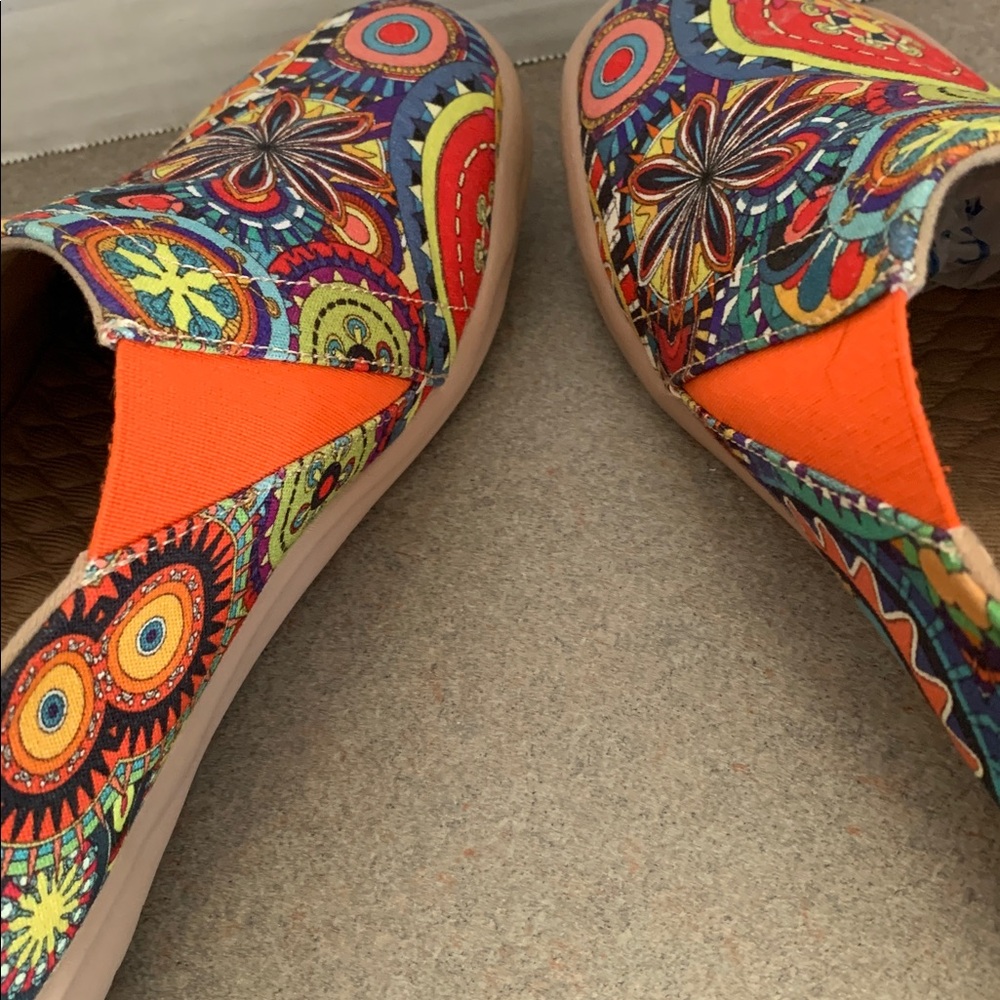 UIN Blossom Multicolor Patterned Women's Slipon Shoe - Picture 6 of 6